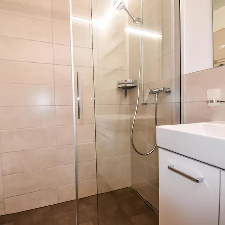 Appartement Haus Camillo Appartement-fewo 4-bettwohnung Nr- 6 By Interhome Saas-Fee